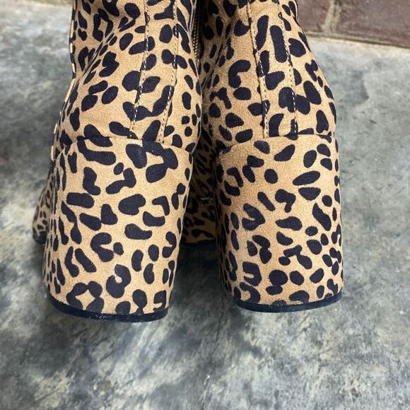 BAR III Gatlin Brown Leopard Print Block Heel Booties Size 8 - Picture 7 of 9